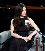 2298910090_f.jpg